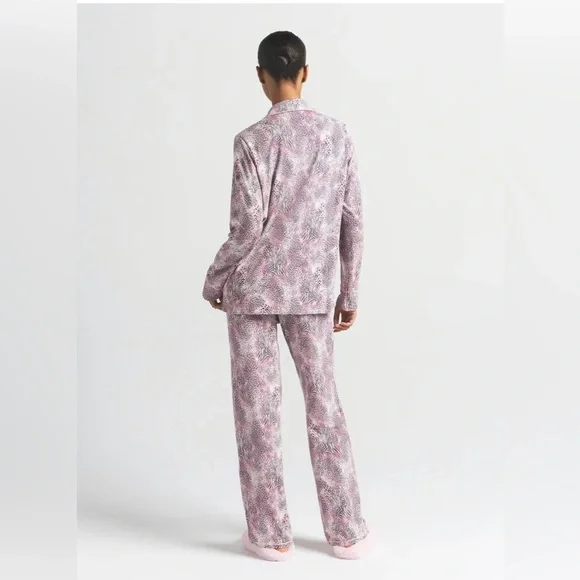 SKIMS - BEST SELLER! Bloom Mini Multi Animal Pajama Set - Picture 4 of 11